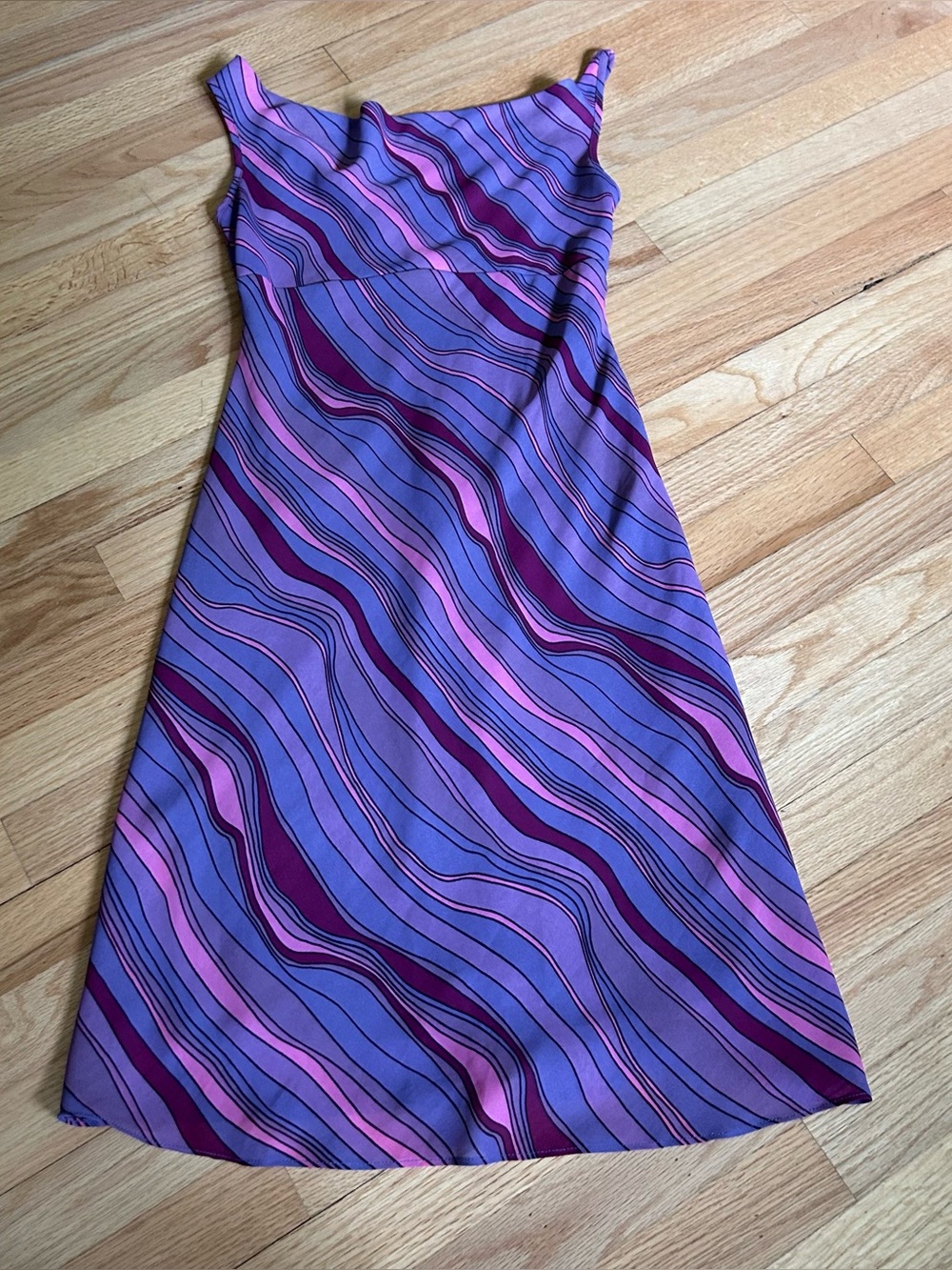 Studio Soleil Vintage Y2K Psychedelic Midi Dress